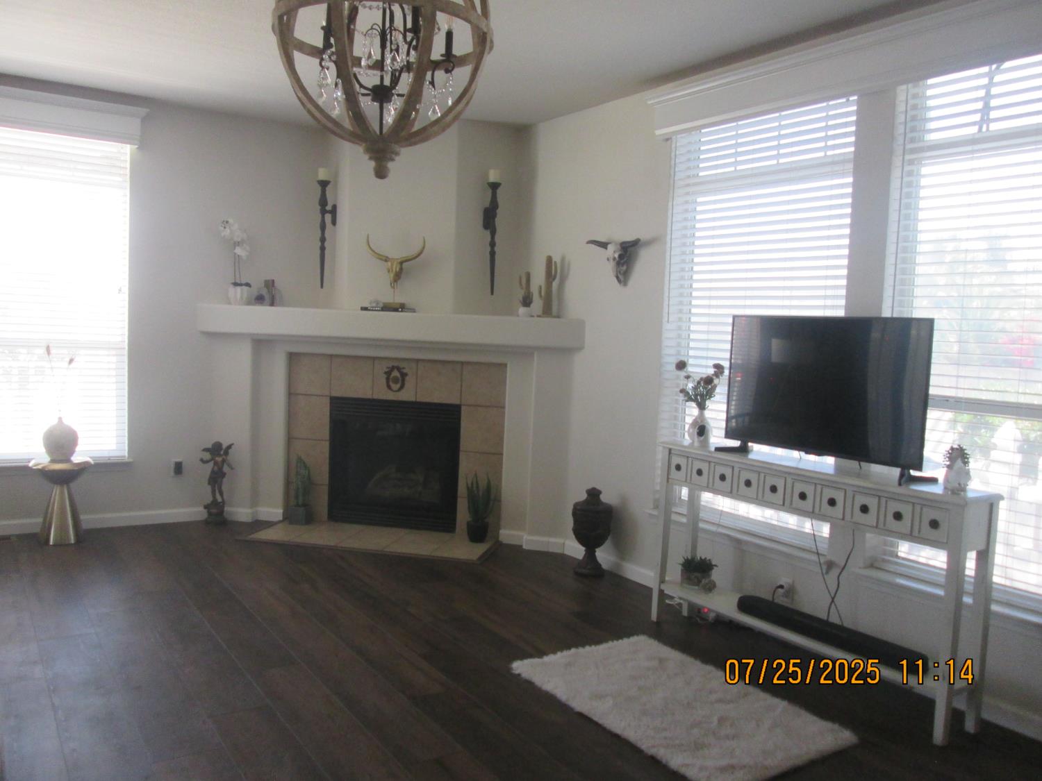 Detail Gallery Image 7 of 42 For 825 Knights Ct, Livingston,  CA 95334 - 3 Beds | 2 Baths