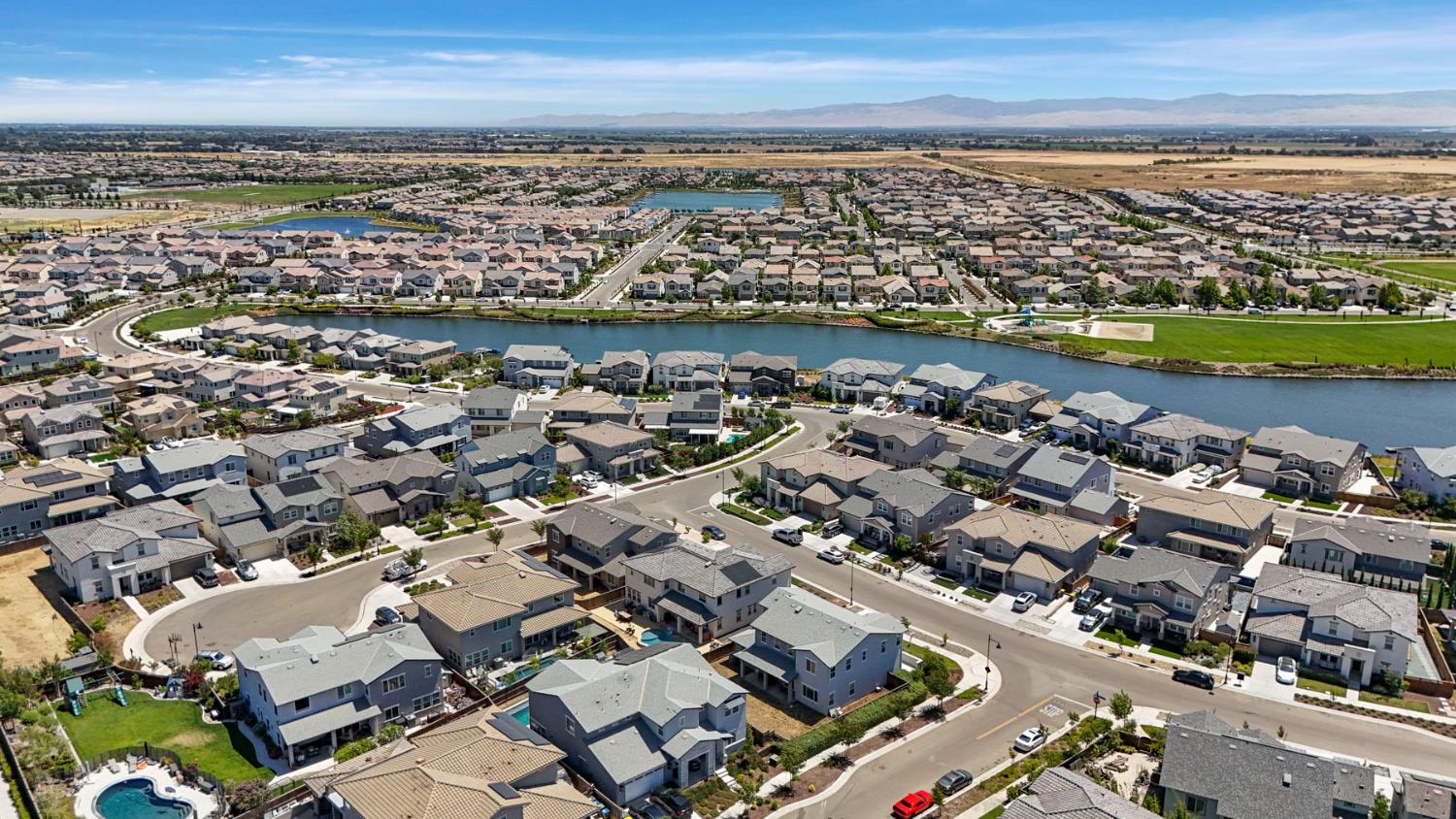 Detail Gallery Image 37 of 54 For 1847 Outrigger Ln, Lathrop,  CA 95330 - 5 Beds | 4/1 Baths