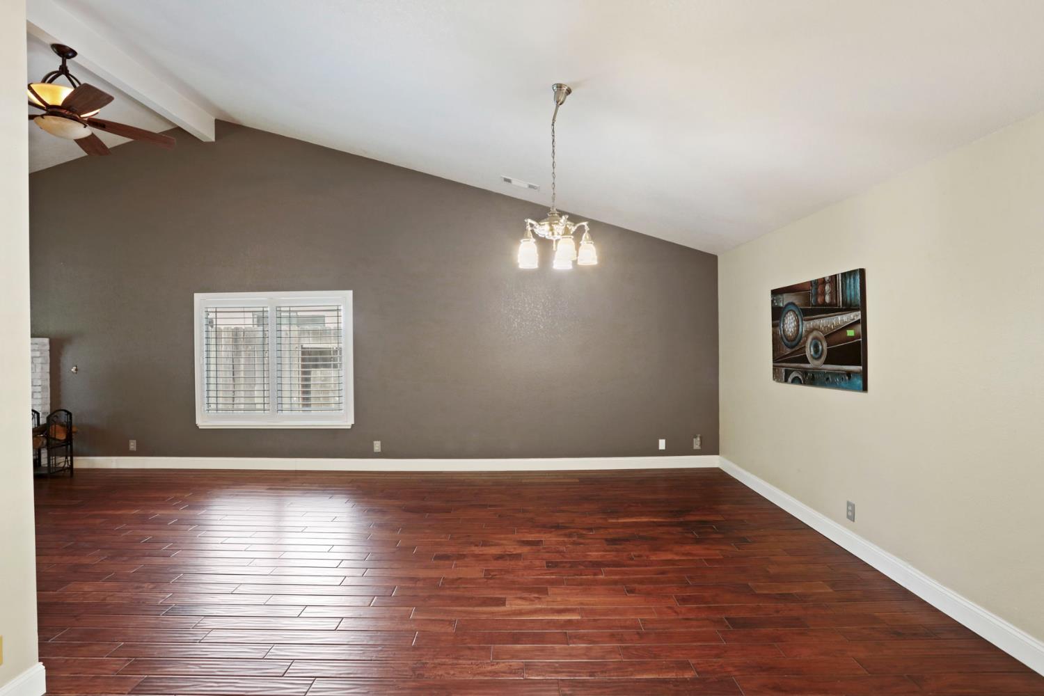 Detail Gallery Image 15 of 97 For 1717 Edgebrook Dr, Modesto,  CA 95354 - 4 Beds | 3/1 Baths