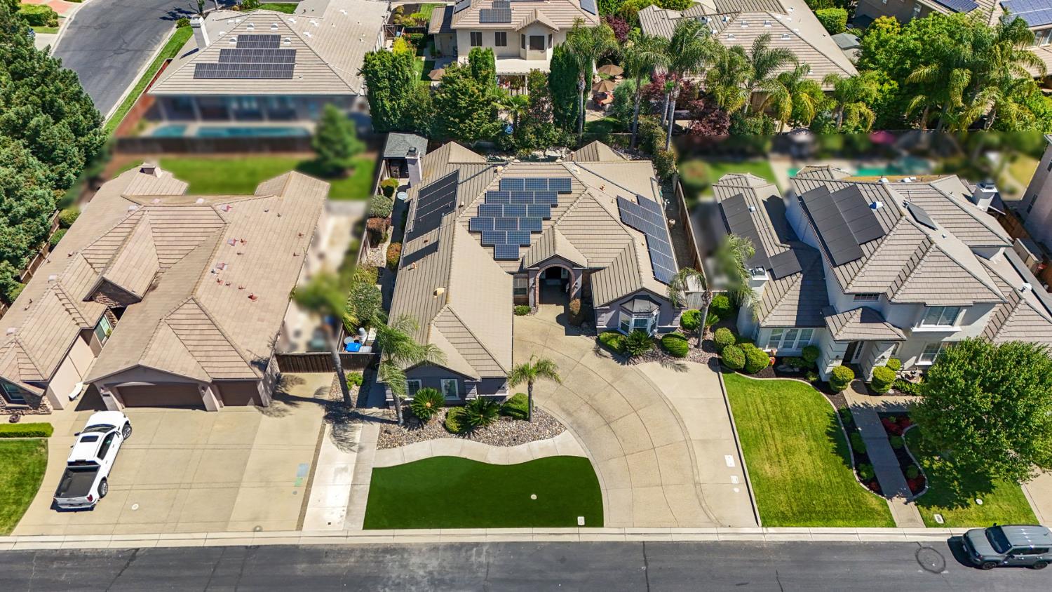 Detail Gallery Image 5 of 79 For 1587 Terracina Cir, Manteca,  CA 95336 - 4 Beds | 3 Baths