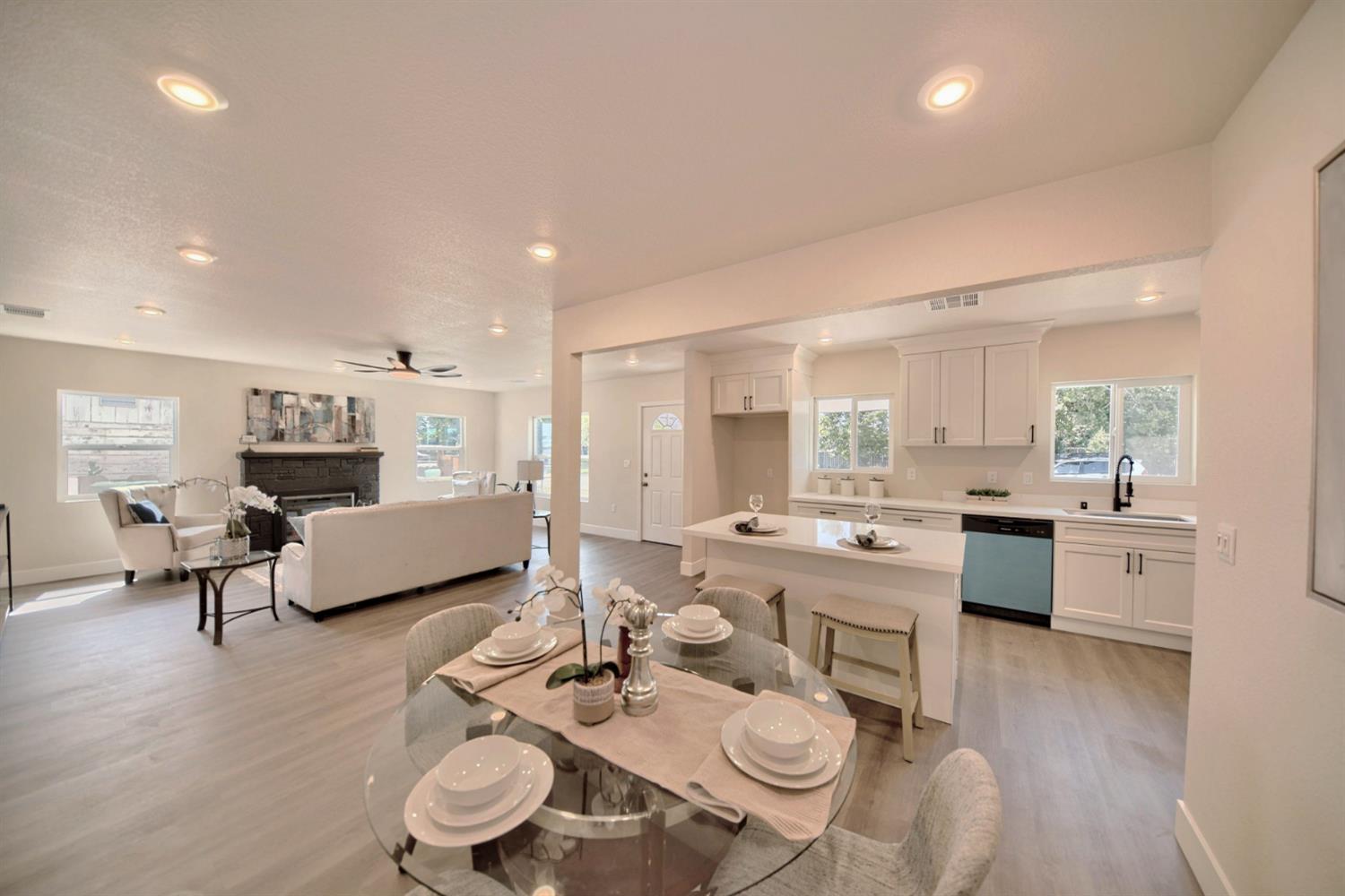 Detail Gallery Image 18 of 91 For 1409 Waverly Dr, Modesto,  CA 95351 - 2 Beds | 1 Baths