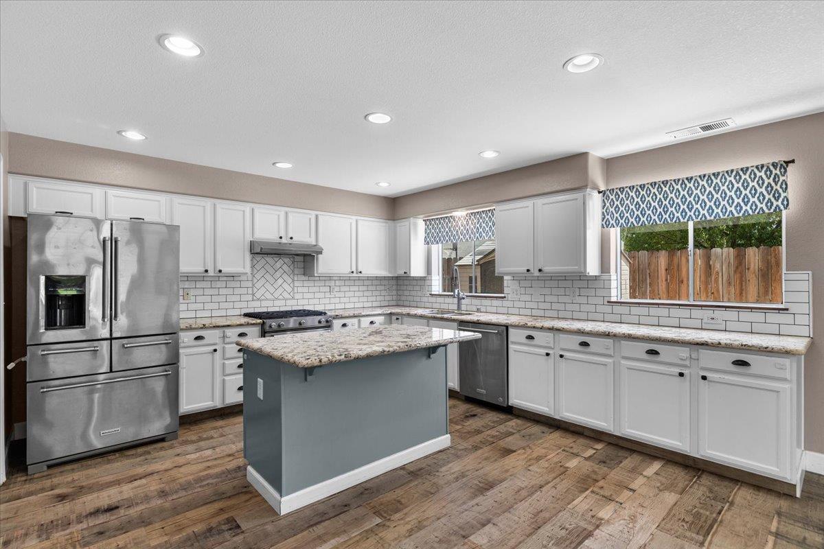 Detail Gallery Image 28 of 93 For 1714 Melissa Dr, Ripon,  CA 95366 - 5 Beds | 3 Baths