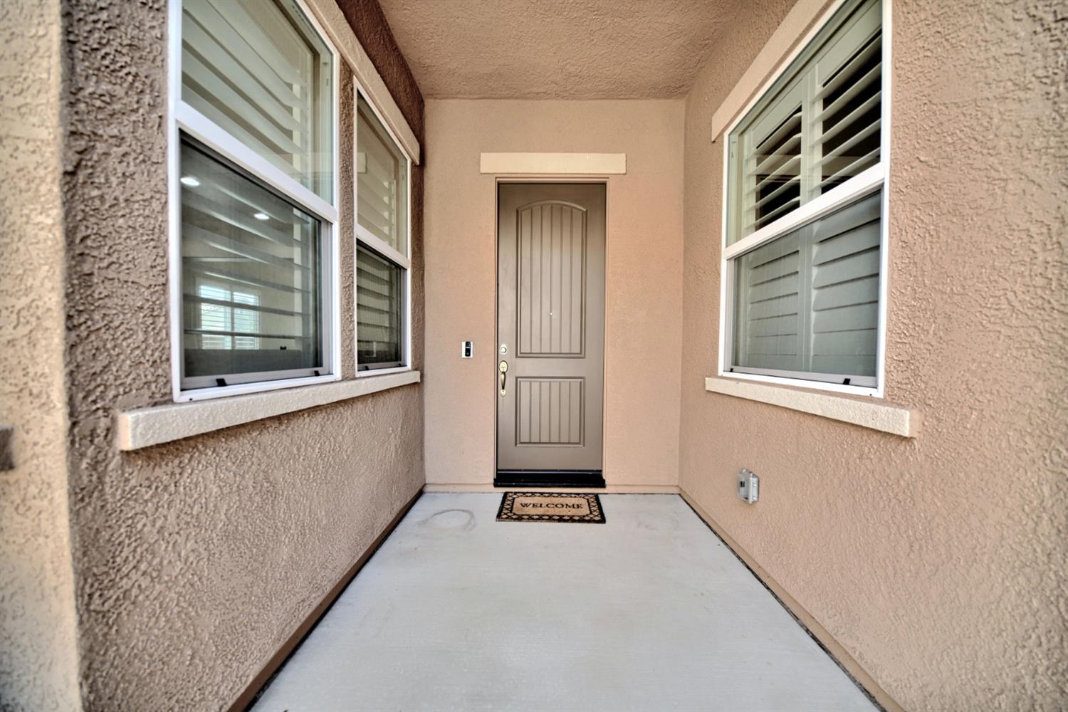 Detail Gallery Image 11 of 75 For 1980 Carogold Ln, Manteca,  CA 95337 - 4 Beds | 3/1 Baths