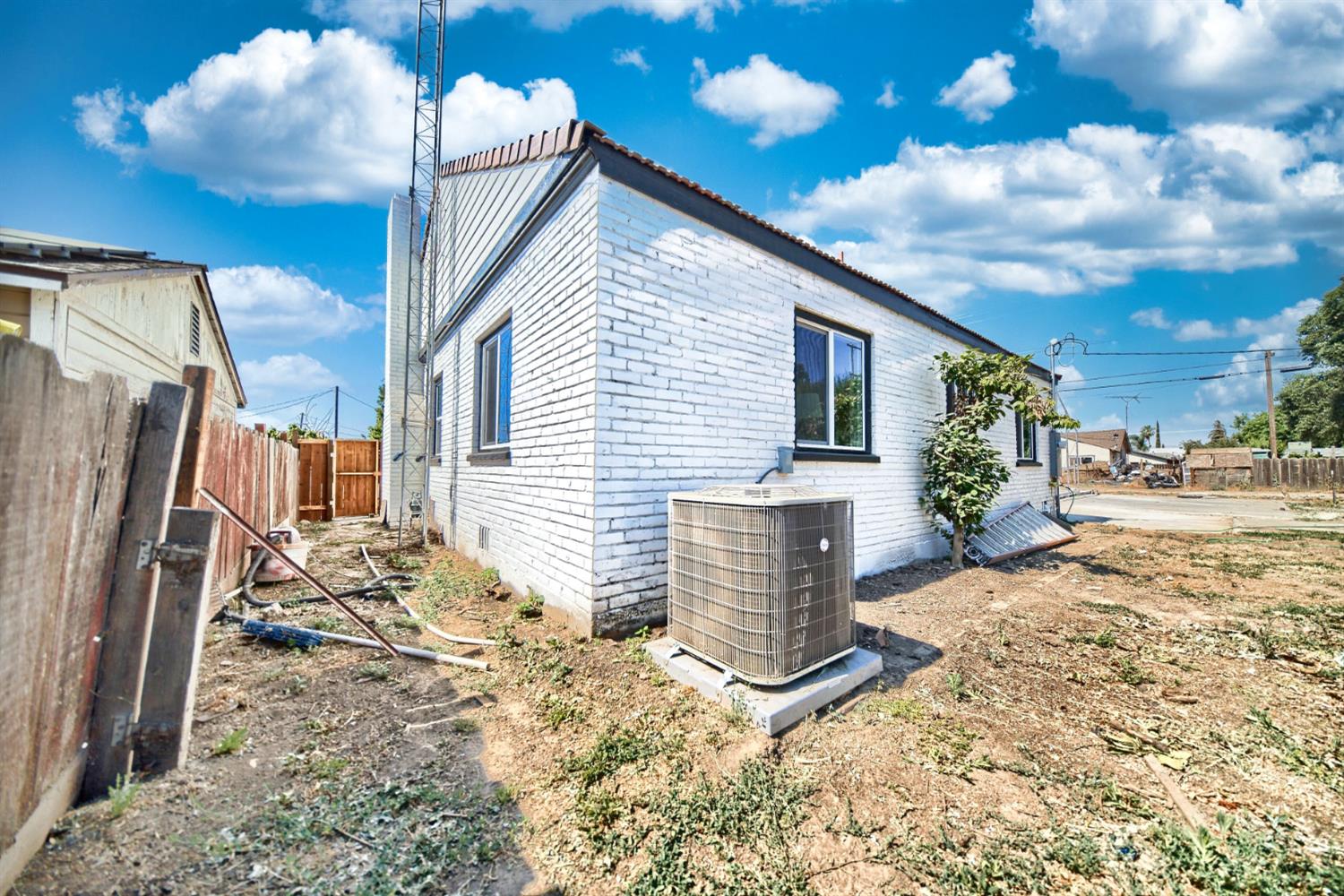 Detail Gallery Image 70 of 91 For 1409 Waverly Dr, Modesto,  CA 95351 - 2 Beds | 1 Baths