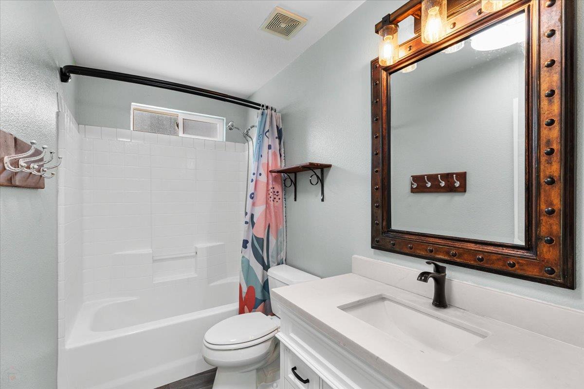 Detail Gallery Image 20 of 93 For 1714 Melissa Dr, Ripon,  CA 95366 - 5 Beds | 3 Baths