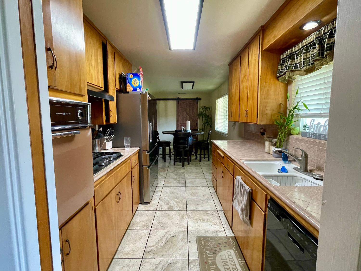 Detail Gallery Image 22 of 40 For 25292 N Eunice Ave, Acampo,  CA 95220 - 3 Beds | 2 Baths
