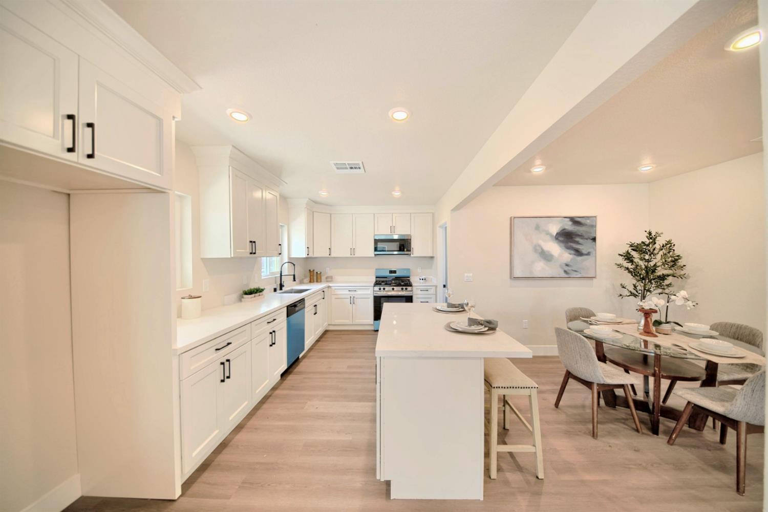 Detail Gallery Image 17 of 91 For 1409 Waverly Dr, Modesto,  CA 95351 - 2 Beds | 1 Baths
