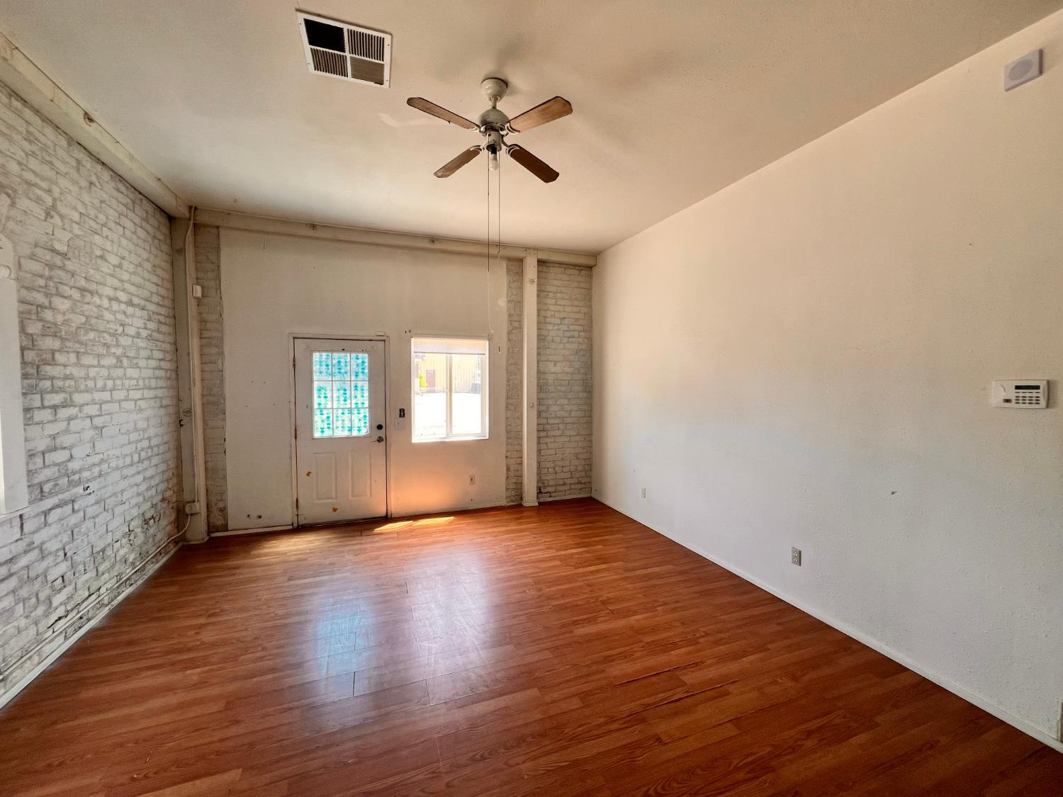 Detail Gallery Image 19 of 38 For 61 Main St, Isleton,  CA 95641 - 1 Beds | 1 Baths