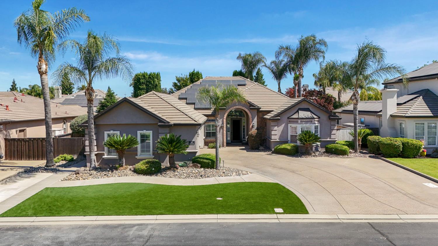 Detail Gallery Image 2 of 79 For 1587 Terracina Cir, Manteca,  CA 95336 - 4 Beds | 3 Baths