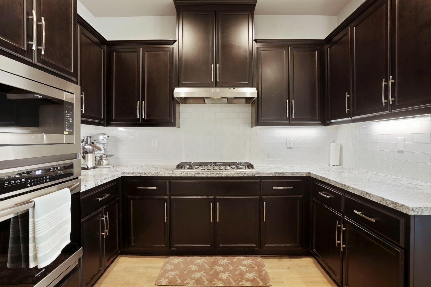 Detail Gallery Image 6 of 54 For 1847 Outrigger Ln, Lathrop,  CA 95330 - 5 Beds | 4/1 Baths