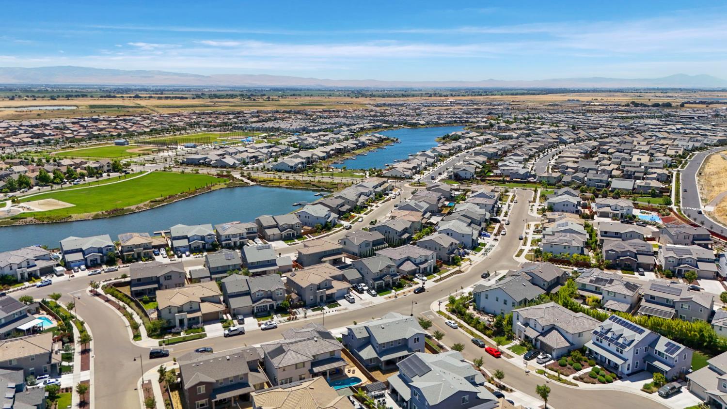 Detail Gallery Image 33 of 54 For 1847 Outrigger Ln, Lathrop,  CA 95330 - 5 Beds | 4/1 Baths