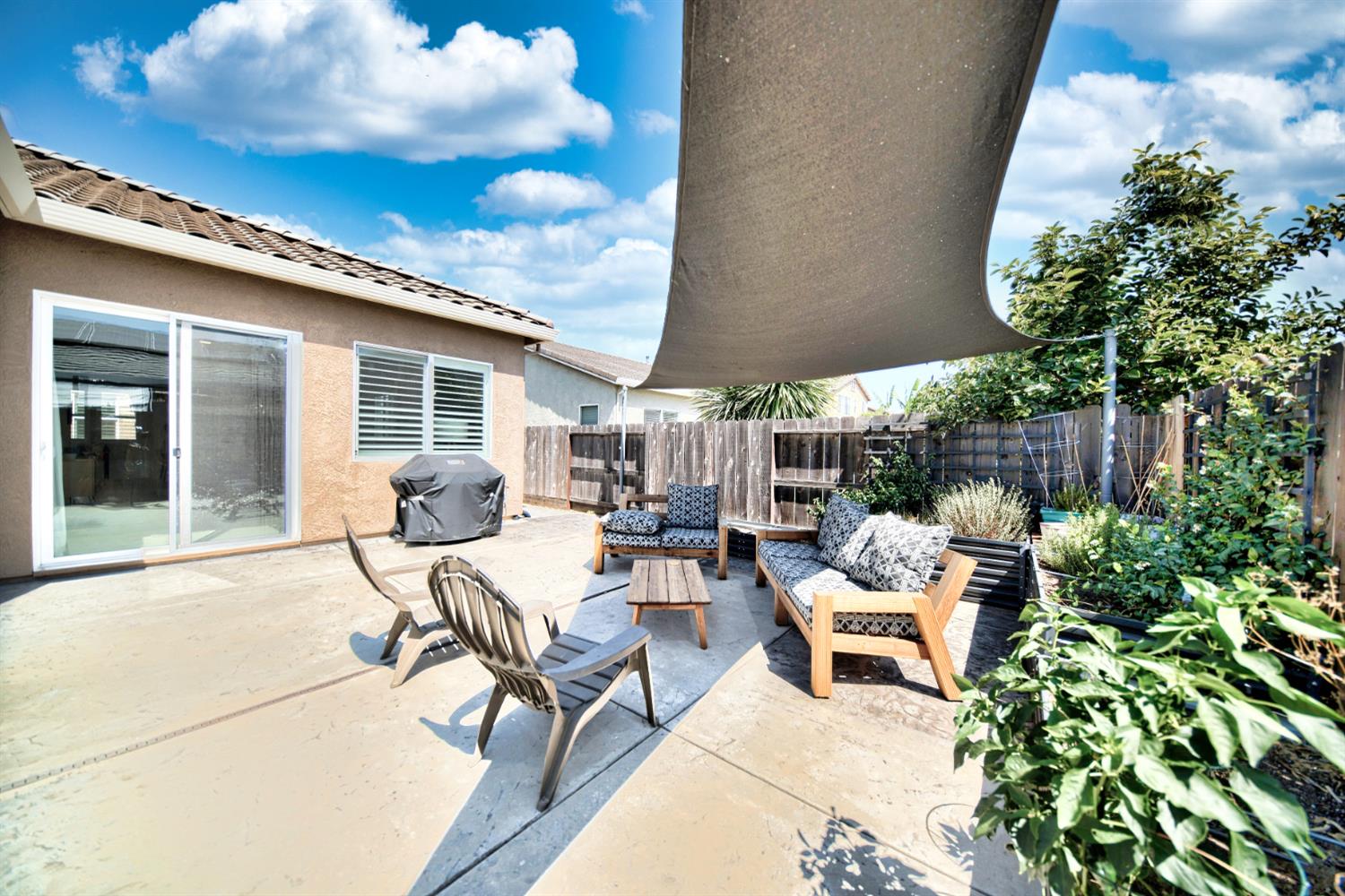 Detail Gallery Image 69 of 75 For 1980 Carogold Ln, Manteca,  CA 95337 - 4 Beds | 3/1 Baths
