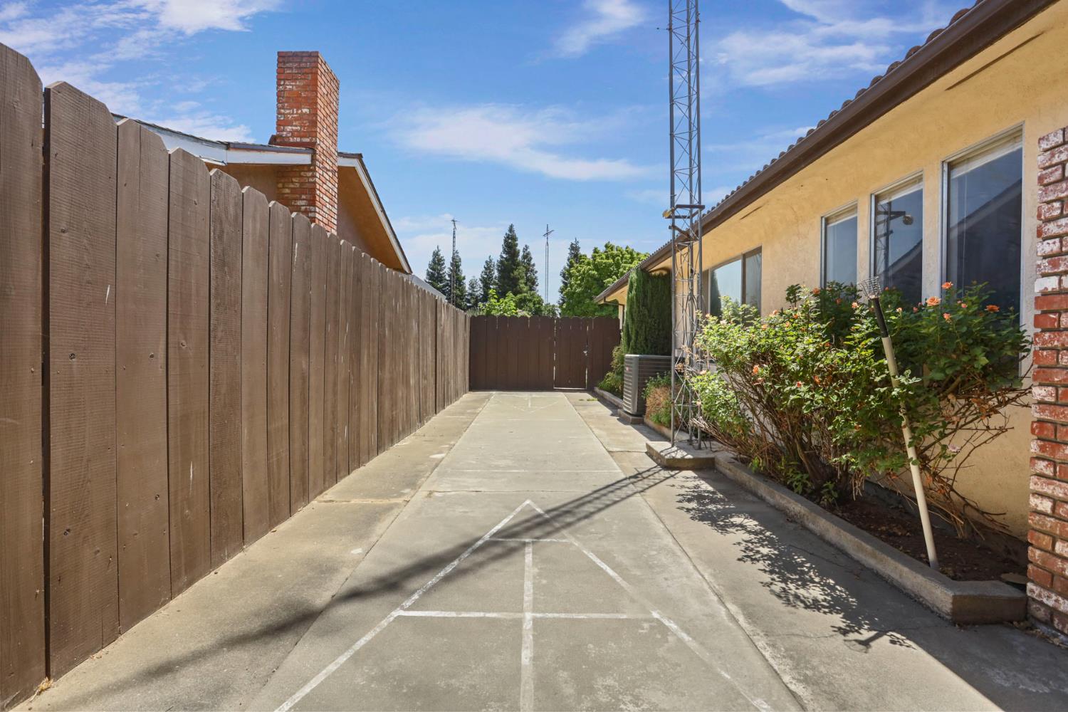 Salluce Dr, Denair, California image 27
