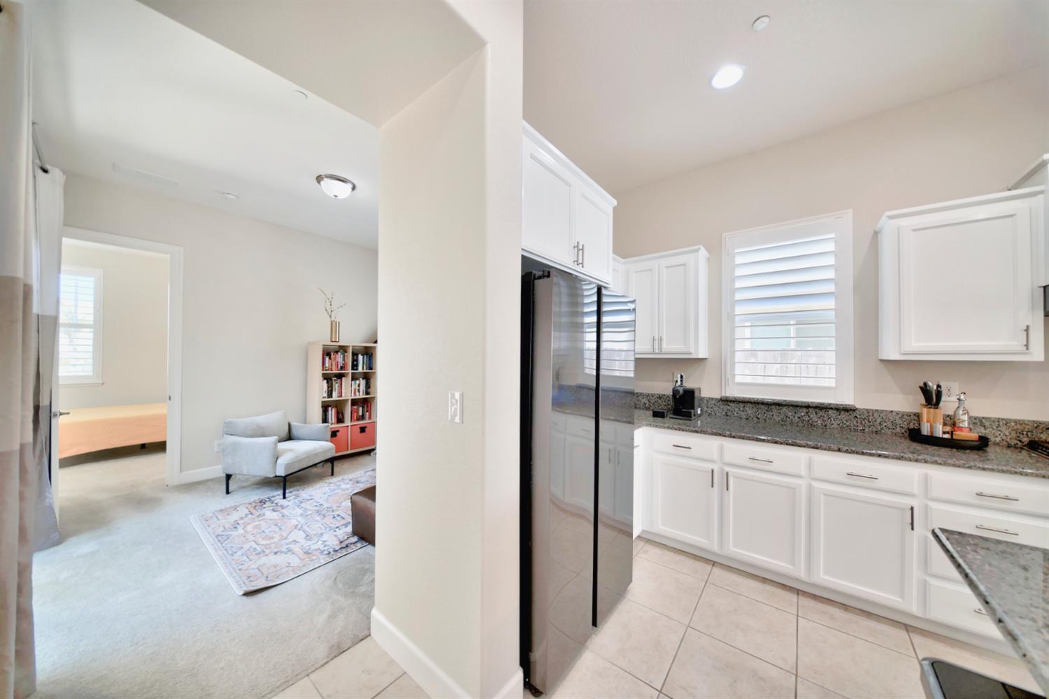 Detail Gallery Image 17 of 75 For 1980 Carogold Ln, Manteca,  CA 95337 - 4 Beds | 3/1 Baths