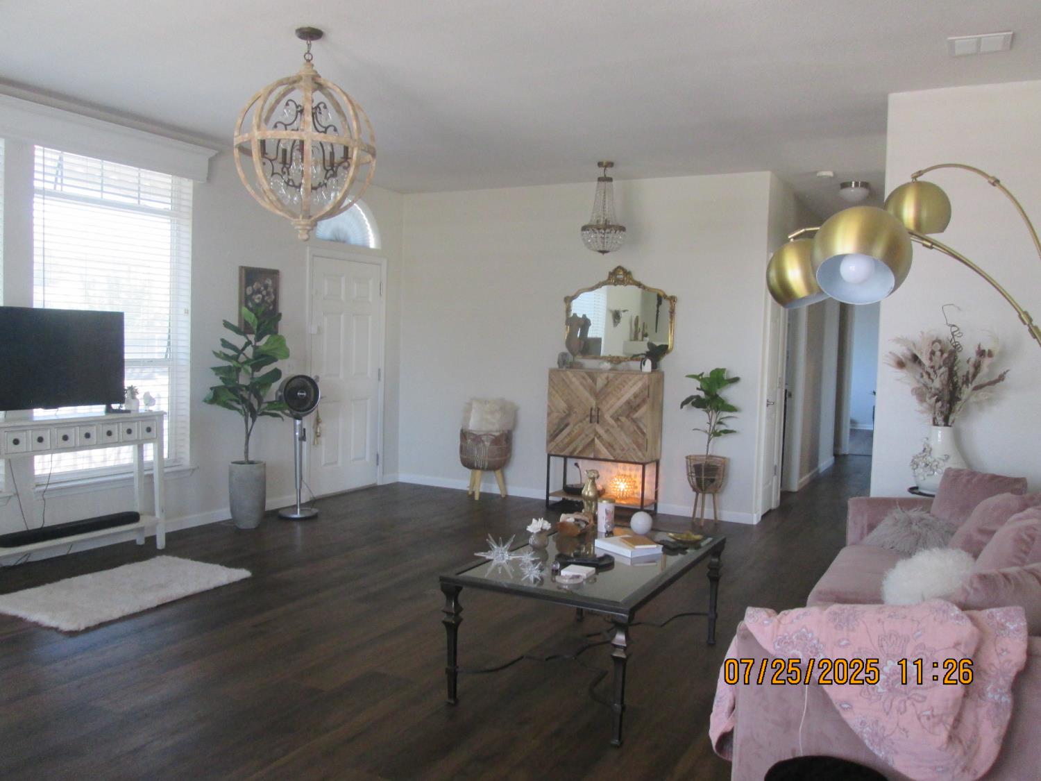 Detail Gallery Image 10 of 42 For 825 Knights Ct, Livingston,  CA 95334 - 3 Beds | 2 Baths