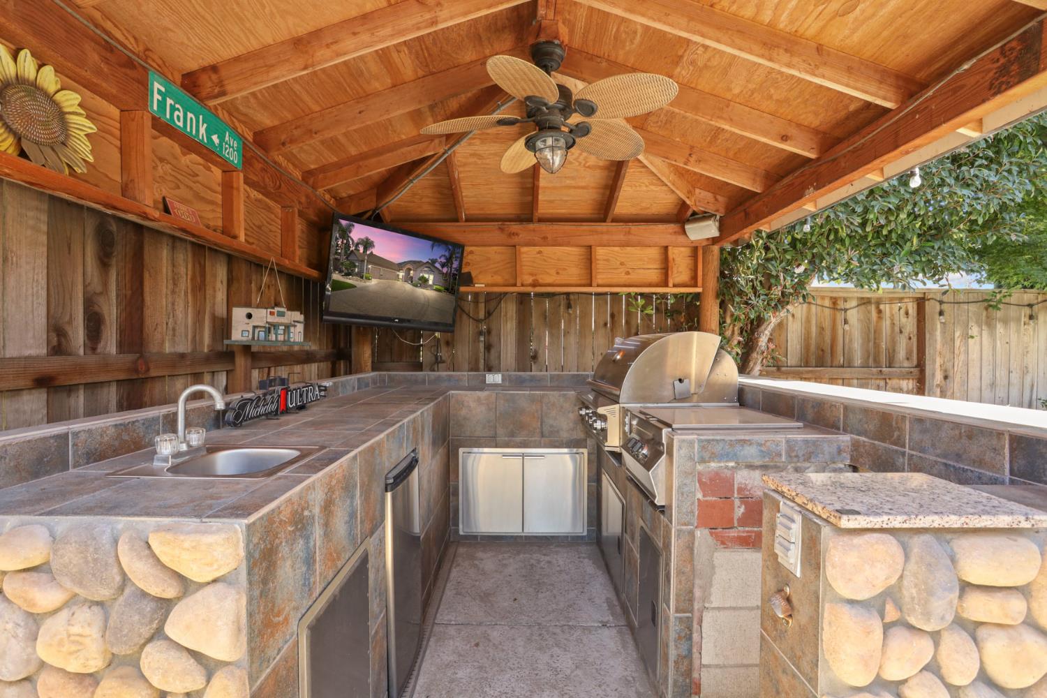 Detail Gallery Image 66 of 79 For 1587 Terracina Cir, Manteca,  CA 95336 - 4 Beds | 3 Baths