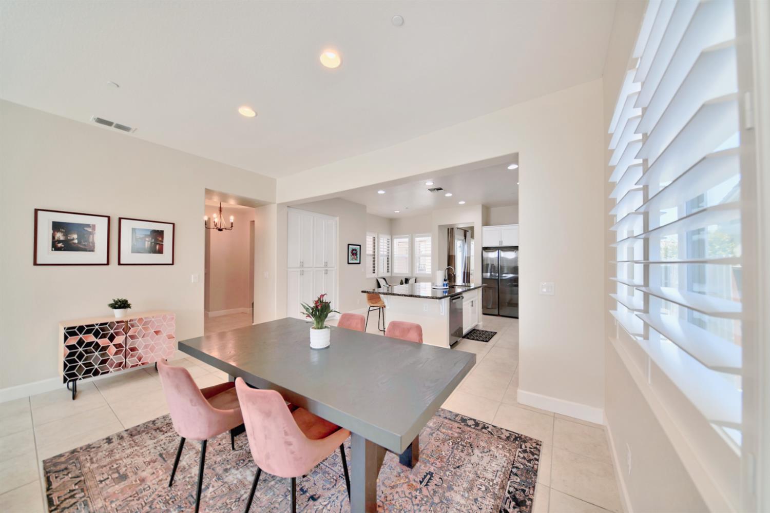 Detail Gallery Image 22 of 75 For 1980 Carogold Ln, Manteca,  CA 95337 - 4 Beds | 3/1 Baths