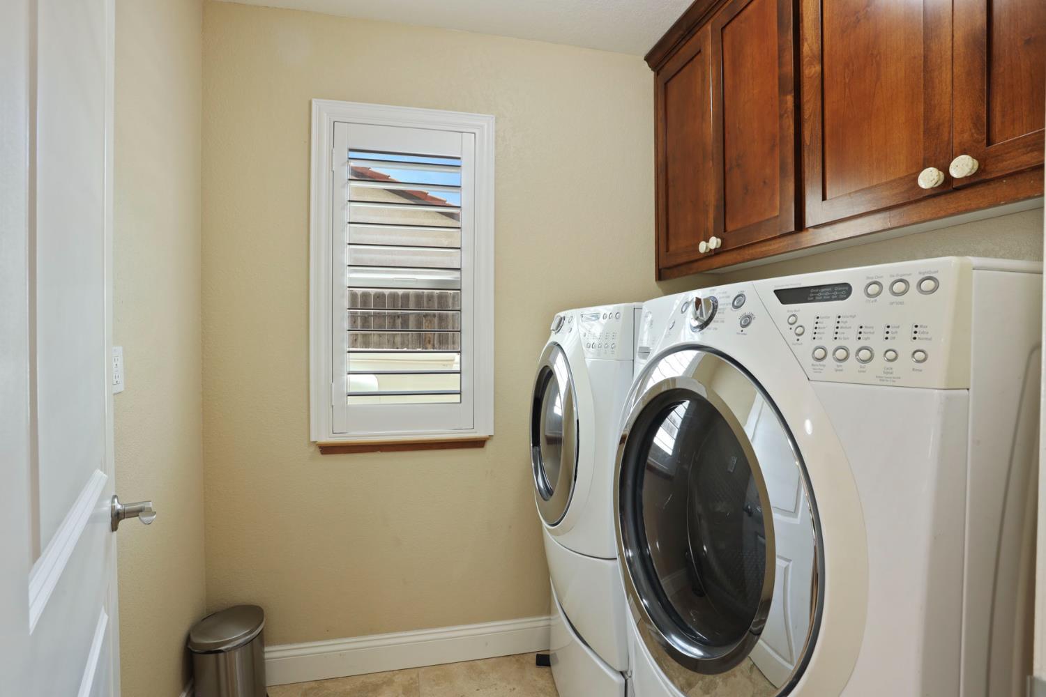 Detail Gallery Image 28 of 97 For 1717 Edgebrook Dr, Modesto,  CA 95354 - 4 Beds | 3/1 Baths