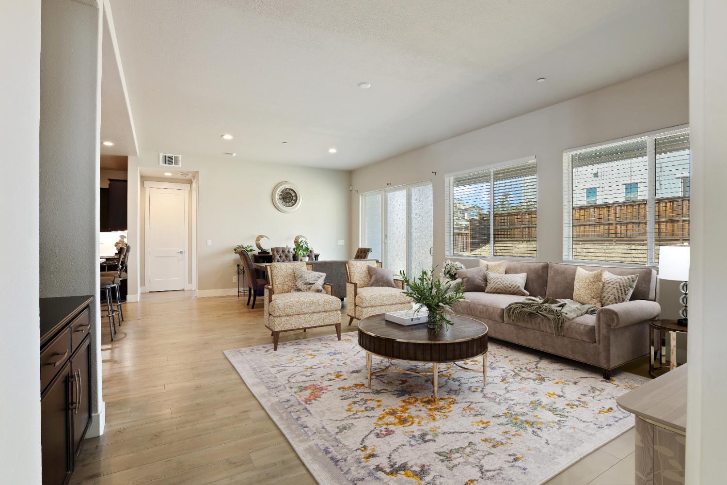 Detail Gallery Image 15 of 54 For 1847 Outrigger Ln, Lathrop,  CA 95330 - 5 Beds | 4/1 Baths