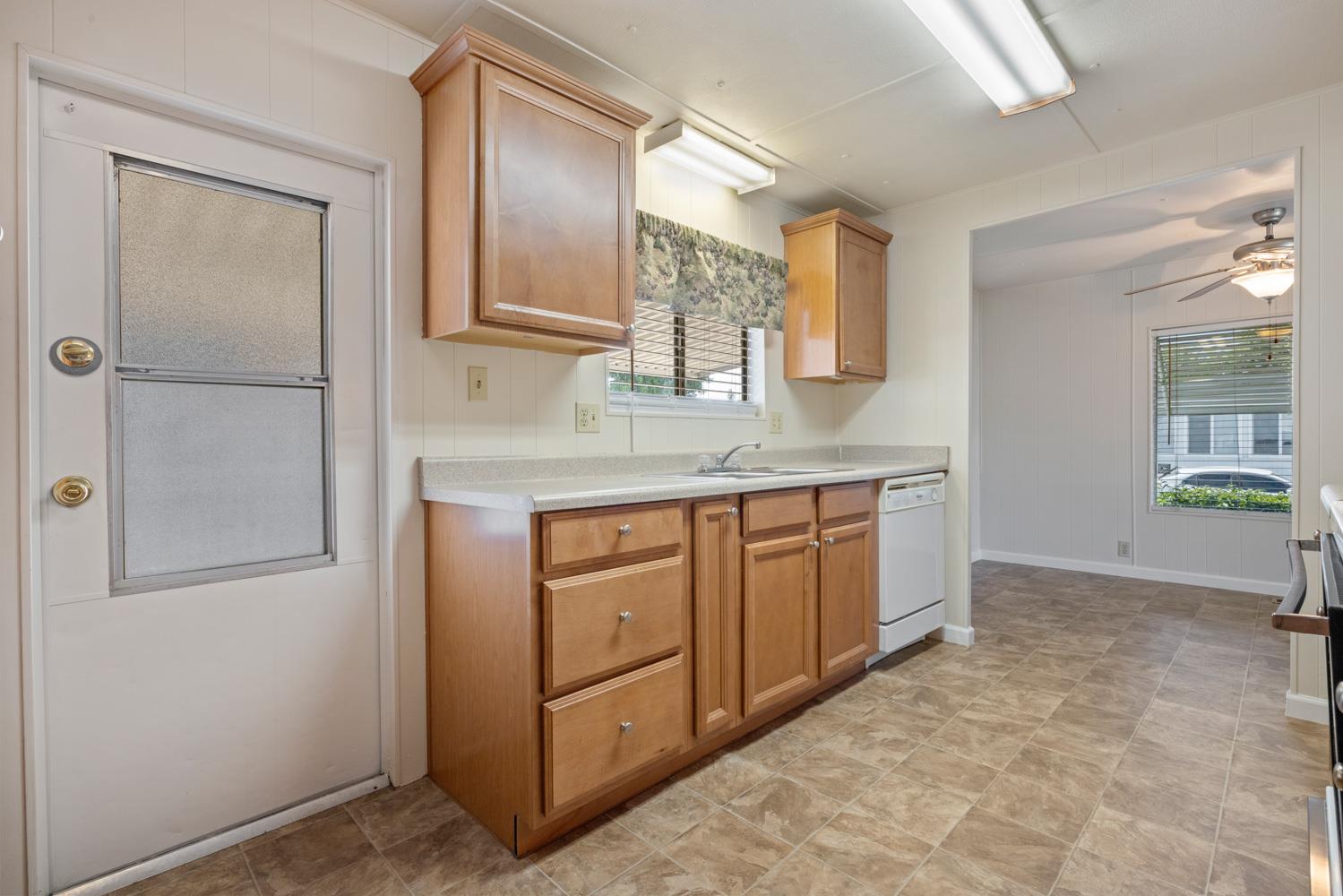 Detail Gallery Image 9 of 39 For 2621 Prescott Rd 186, Modesto,  CA 95350 - 2 Beds | 2 Baths