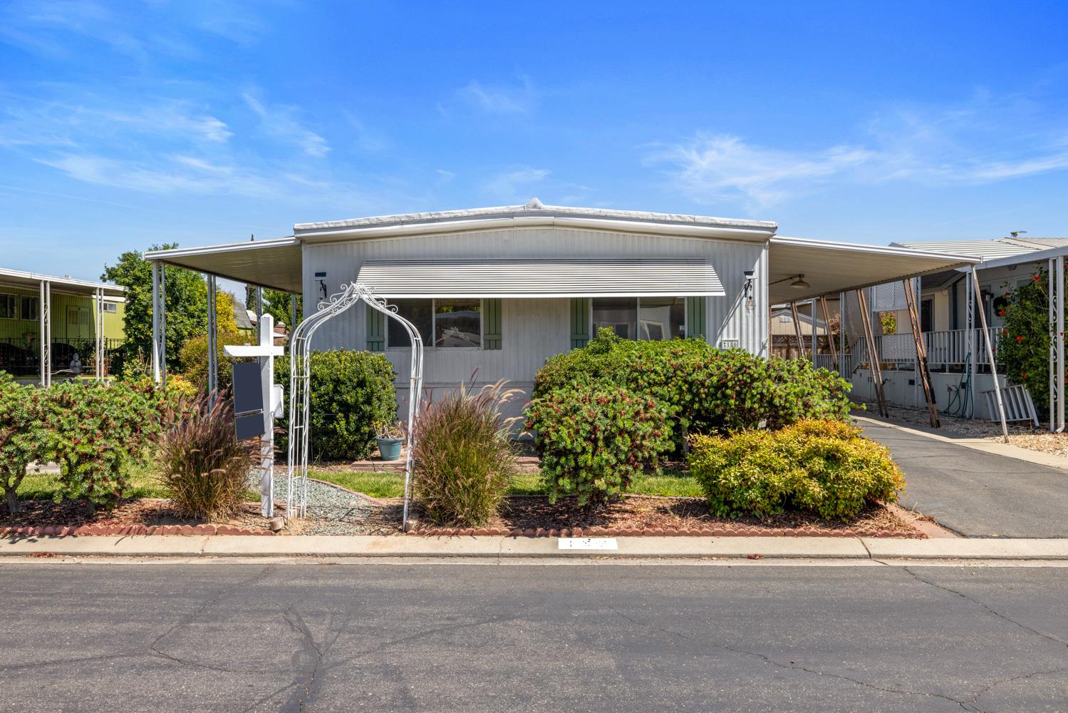 Detail Gallery Image 3 of 39 For 2621 Prescott Rd 186, Modesto,  CA 95350 - 2 Beds | 2 Baths