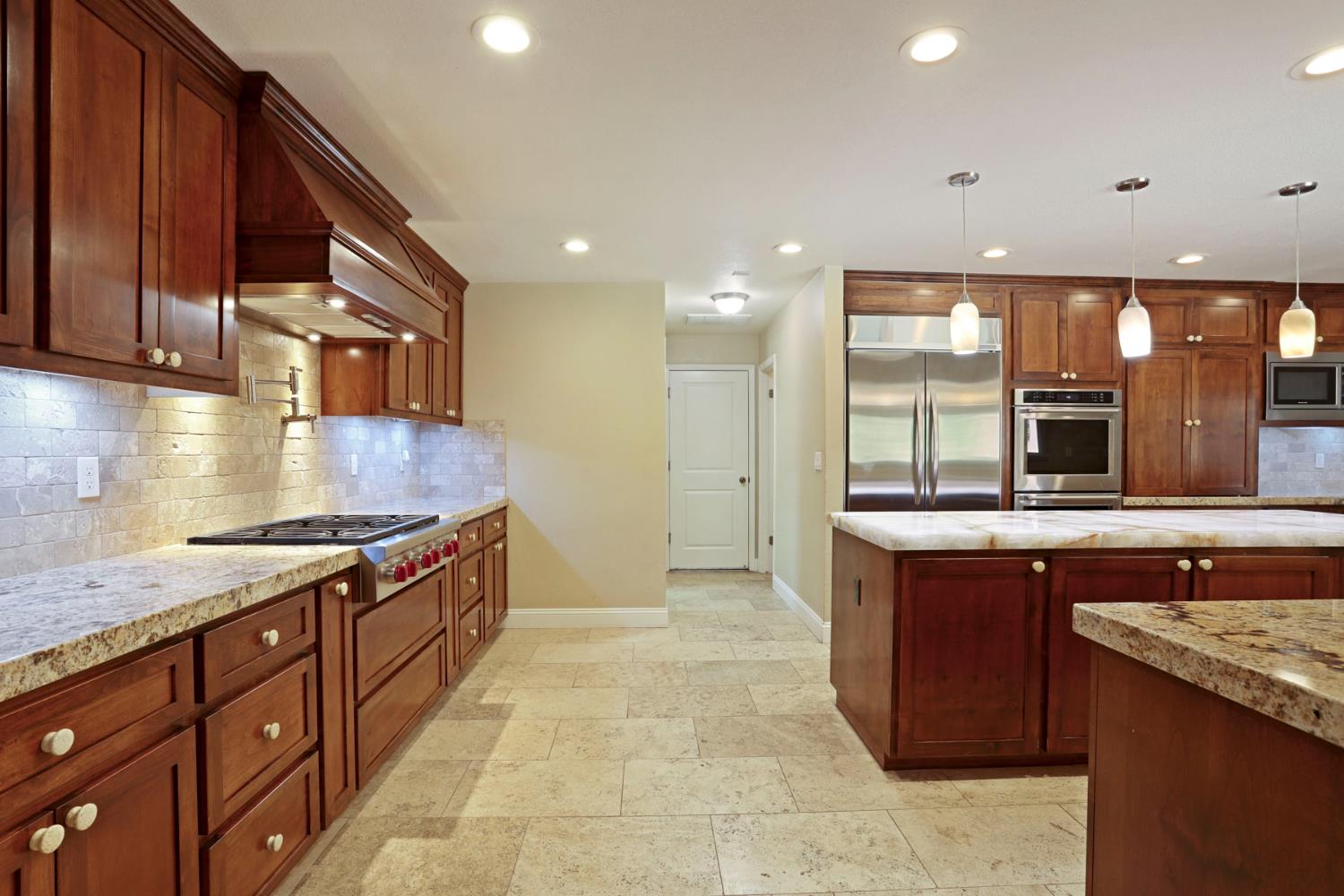 Detail Gallery Image 21 of 97 For 1717 Edgebrook Dr, Modesto,  CA 95354 - 4 Beds | 3/1 Baths