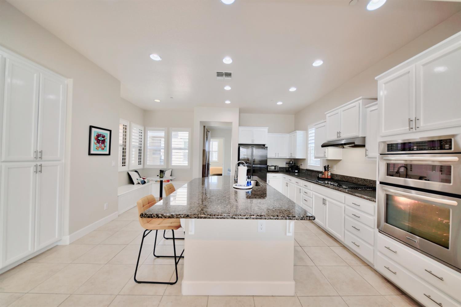 Detail Gallery Image 20 of 75 For 1980 Carogold Ln, Manteca,  CA 95337 - 4 Beds | 3/1 Baths
