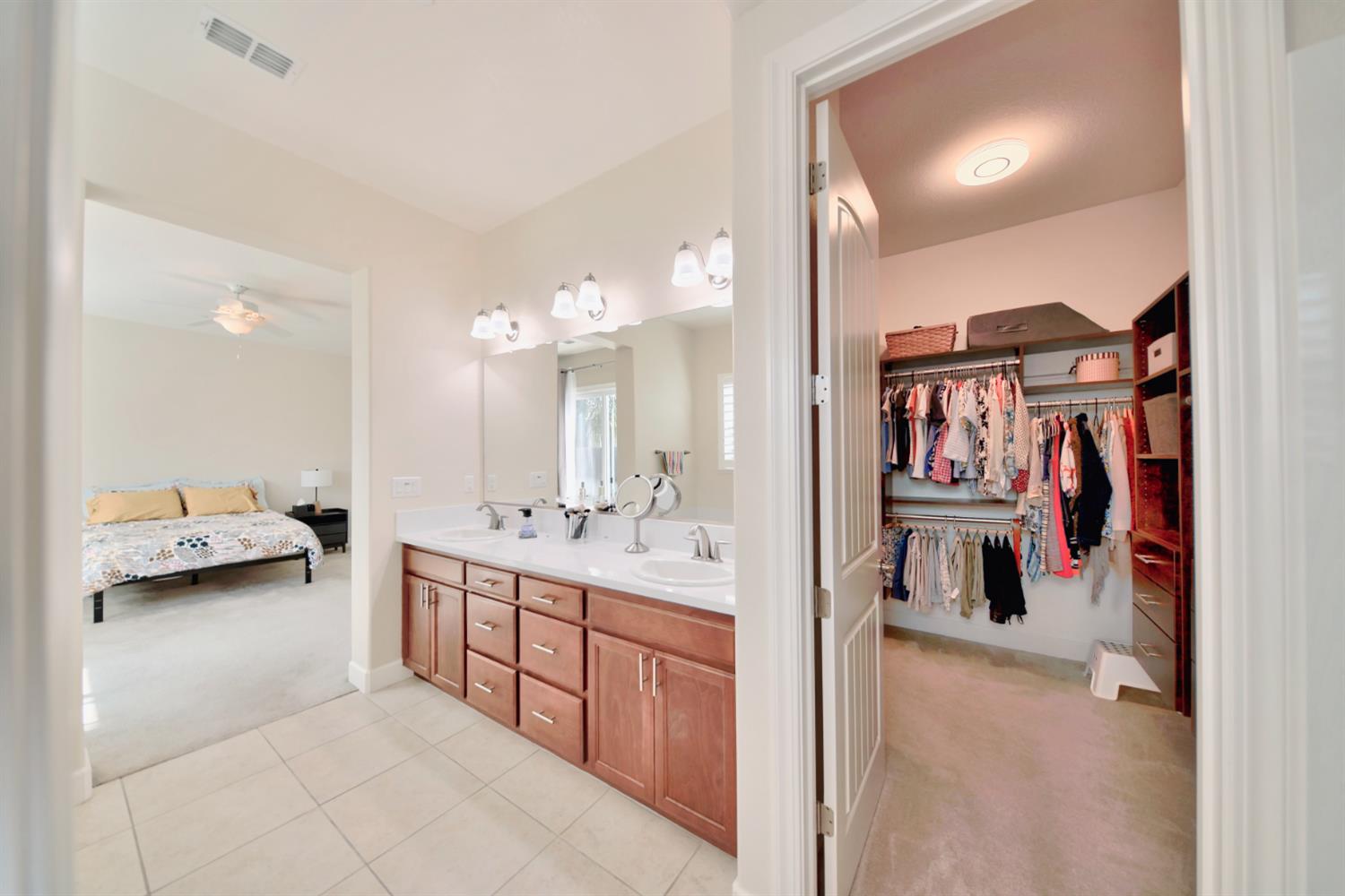 Detail Gallery Image 53 of 75 For 1980 Carogold Ln, Manteca,  CA 95337 - 4 Beds | 3/1 Baths