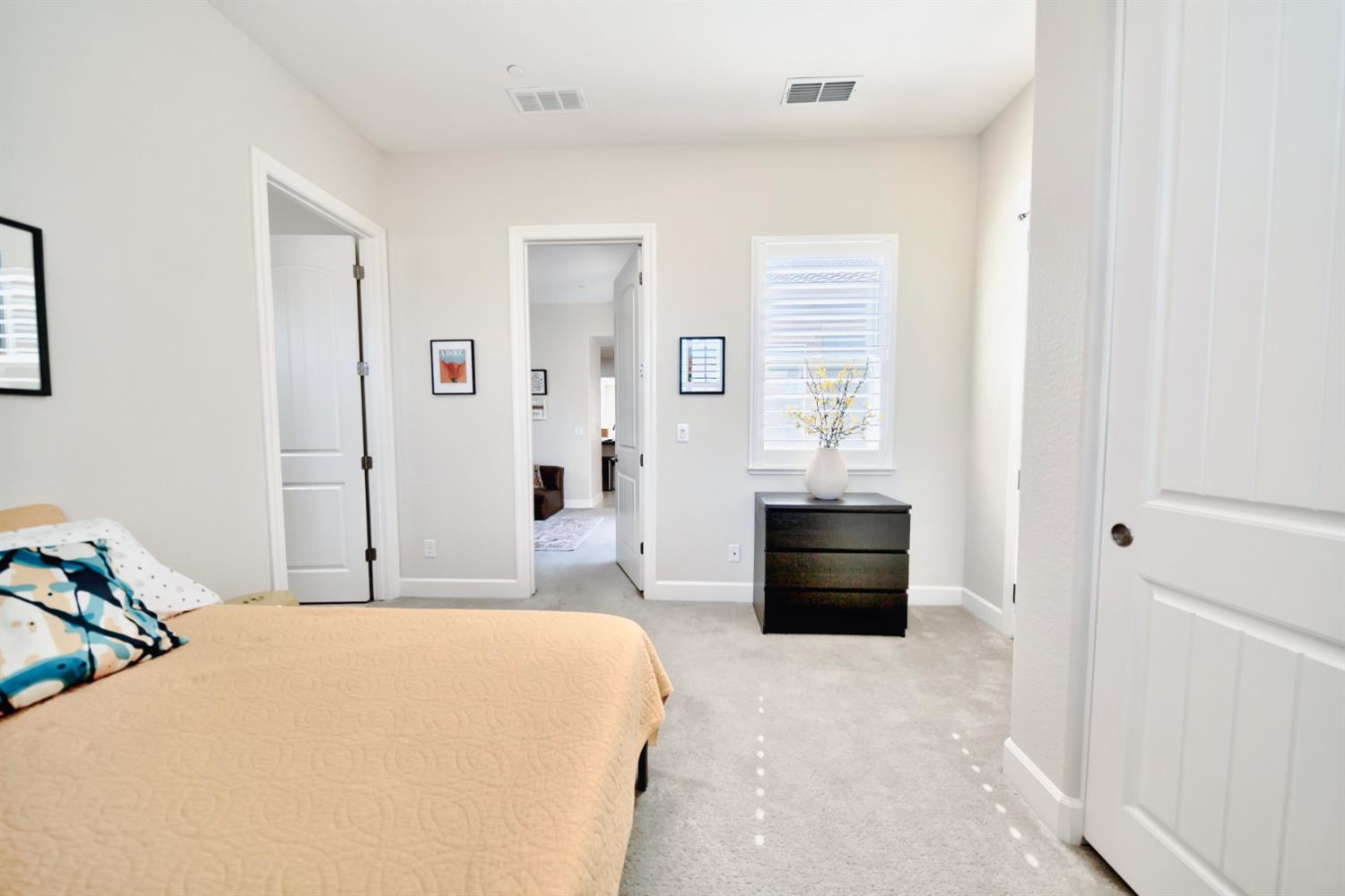 Detail Gallery Image 59 of 75 For 1980 Carogold Ln, Manteca,  CA 95337 - 4 Beds | 3/1 Baths