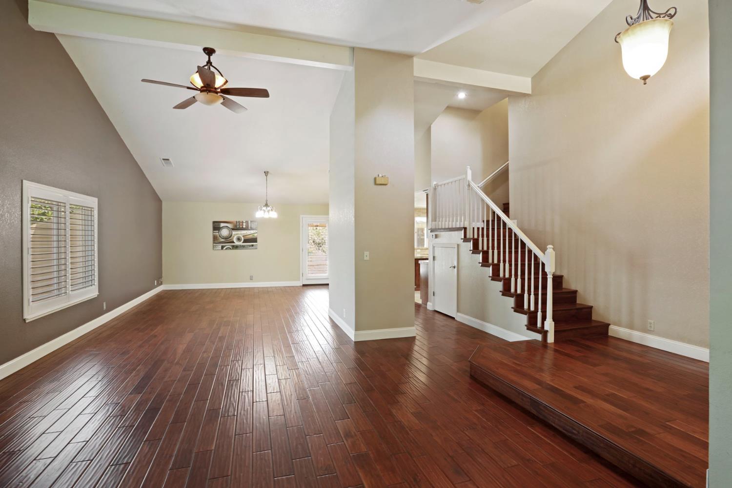 Detail Gallery Image 11 of 97 For 1717 Edgebrook Dr, Modesto,  CA 95354 - 4 Beds | 3/1 Baths