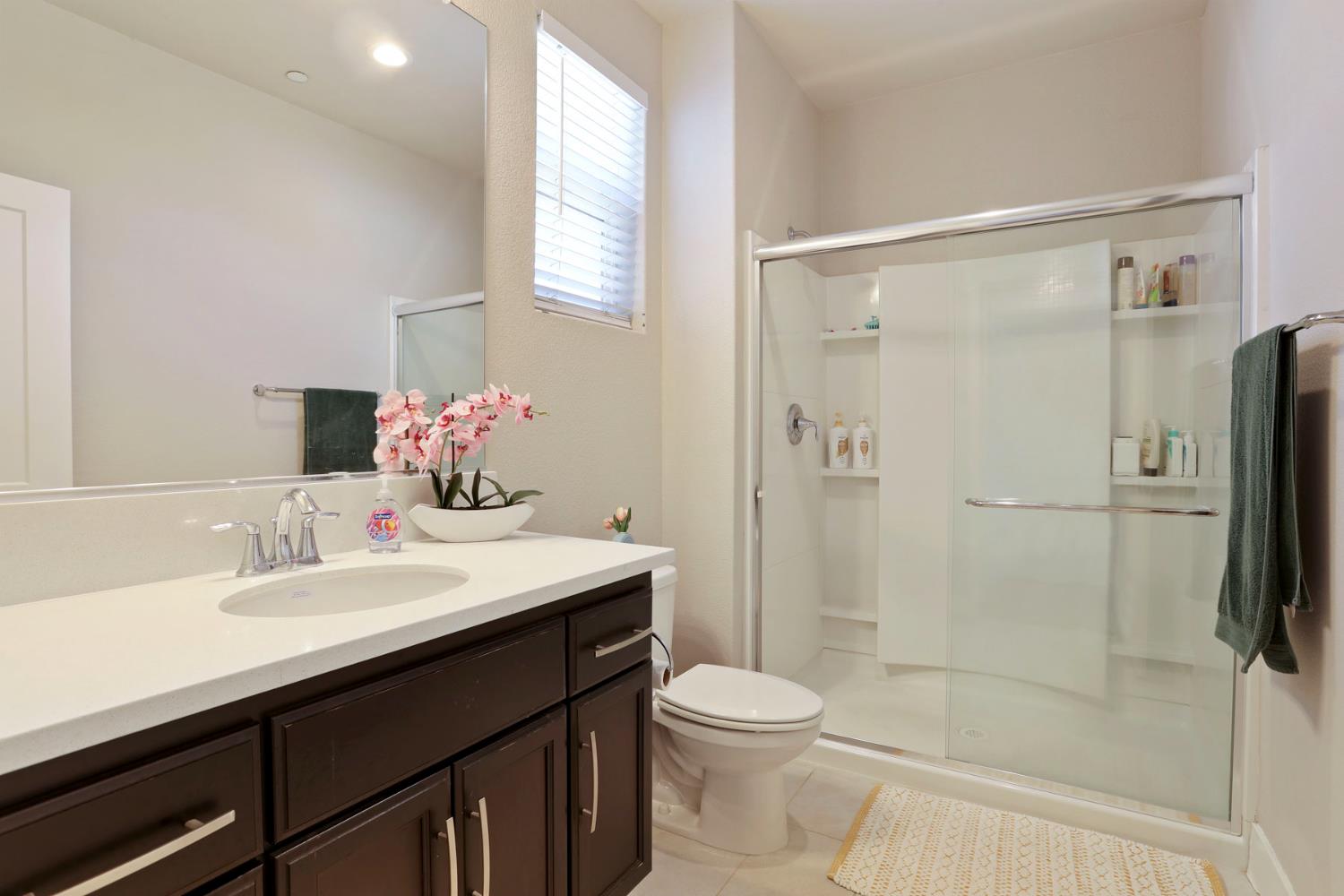 Detail Gallery Image 24 of 54 For 1847 Outrigger Ln, Lathrop,  CA 95330 - 5 Beds | 4/1 Baths