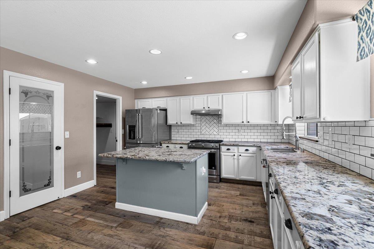 Detail Gallery Image 29 of 93 For 1714 Melissa Dr, Ripon,  CA 95366 - 5 Beds | 3 Baths