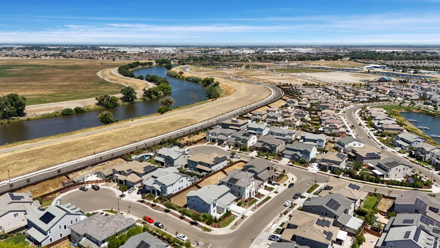 Detail Gallery Image 41 of 54 For 1847 Outrigger Ln, Lathrop,  CA 95330 - 5 Beds | 4/1 Baths