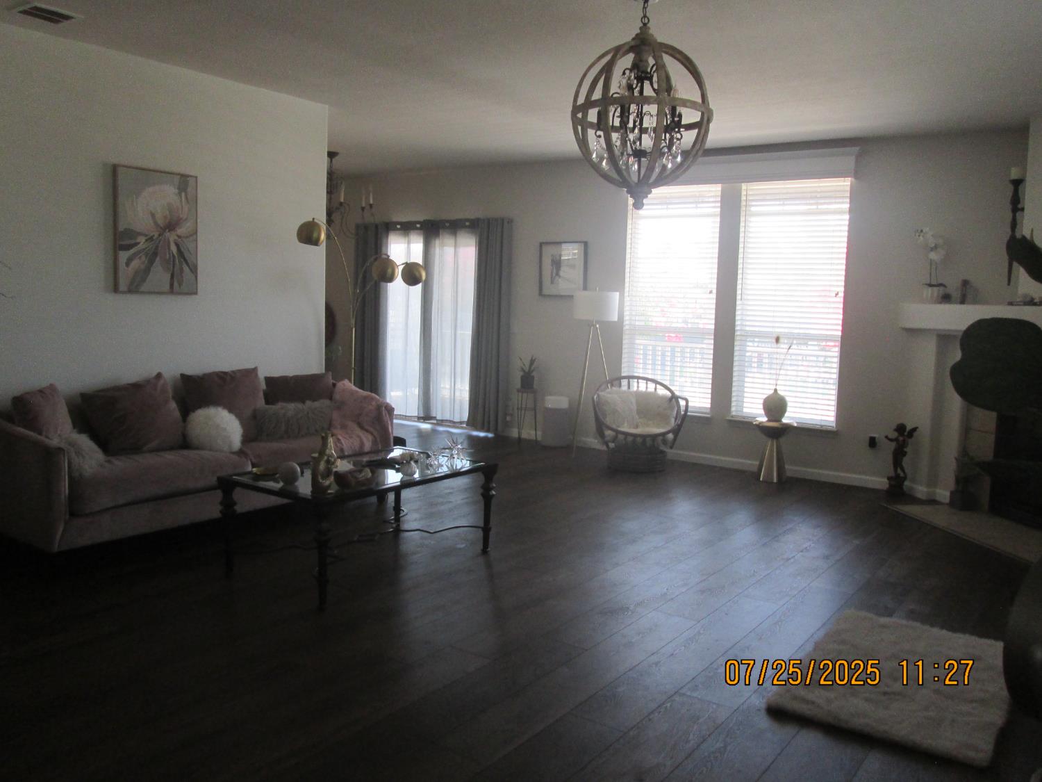 Detail Gallery Image 9 of 42 For 825 Knights Ct, Livingston,  CA 95334 - 3 Beds | 2 Baths