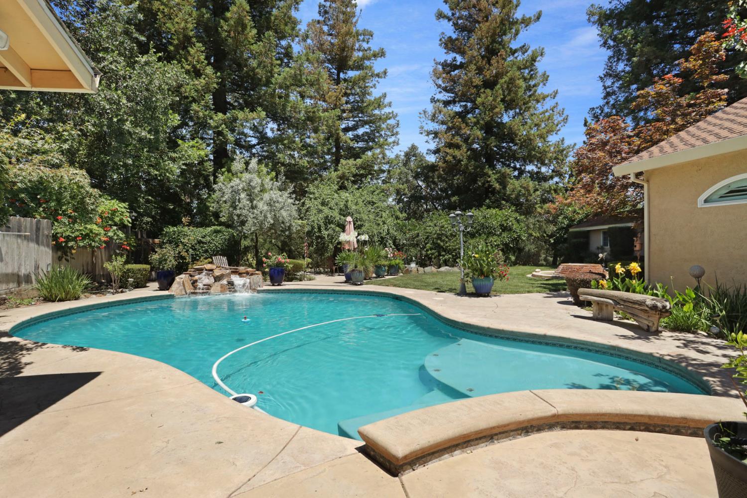 Detail Gallery Image 66 of 97 For 1717 Edgebrook Dr, Modesto,  CA 95354 - 4 Beds | 3/1 Baths