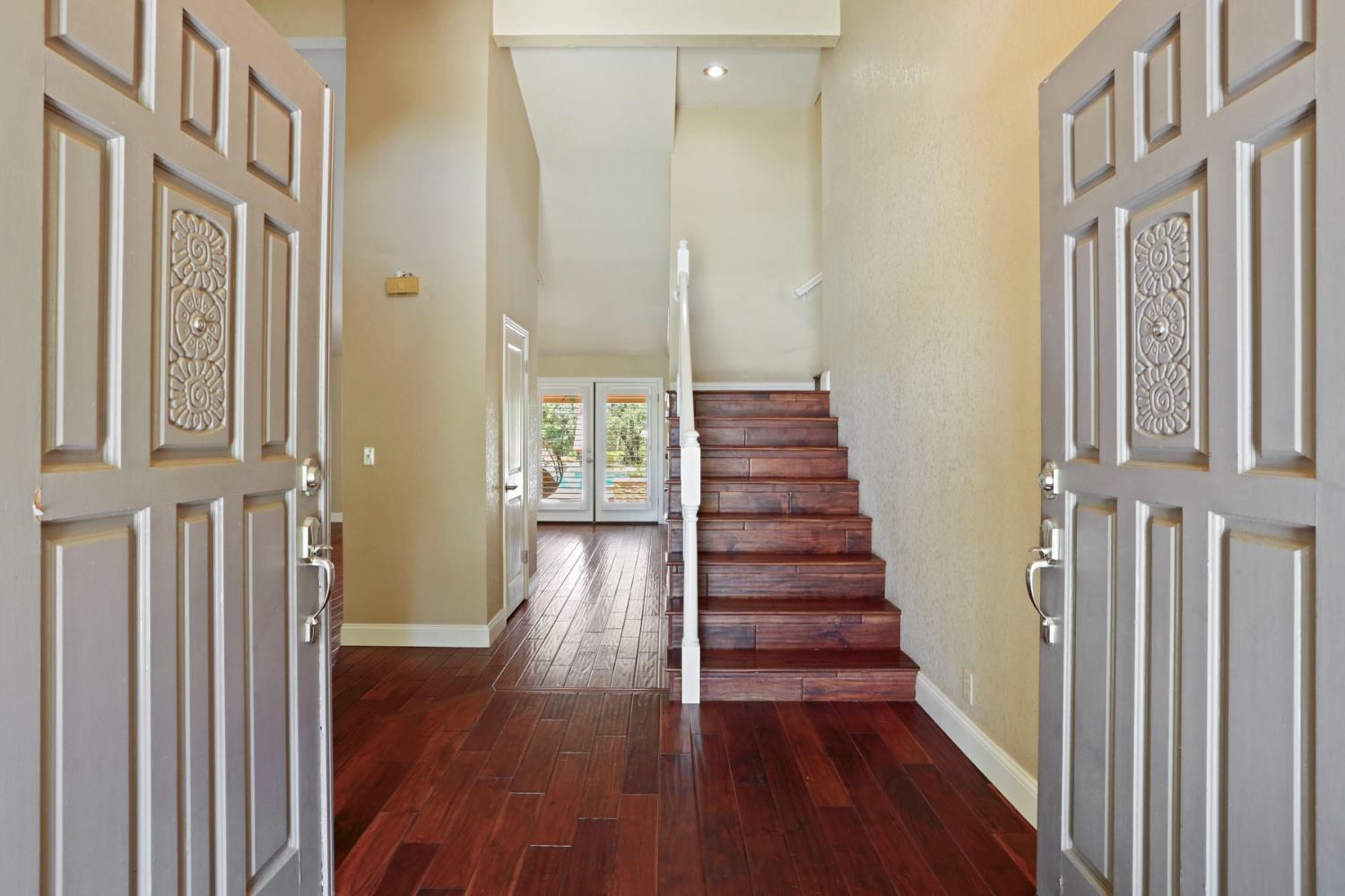 Detail Gallery Image 6 of 97 For 1717 Edgebrook Dr, Modesto,  CA 95354 - 4 Beds | 3/1 Baths