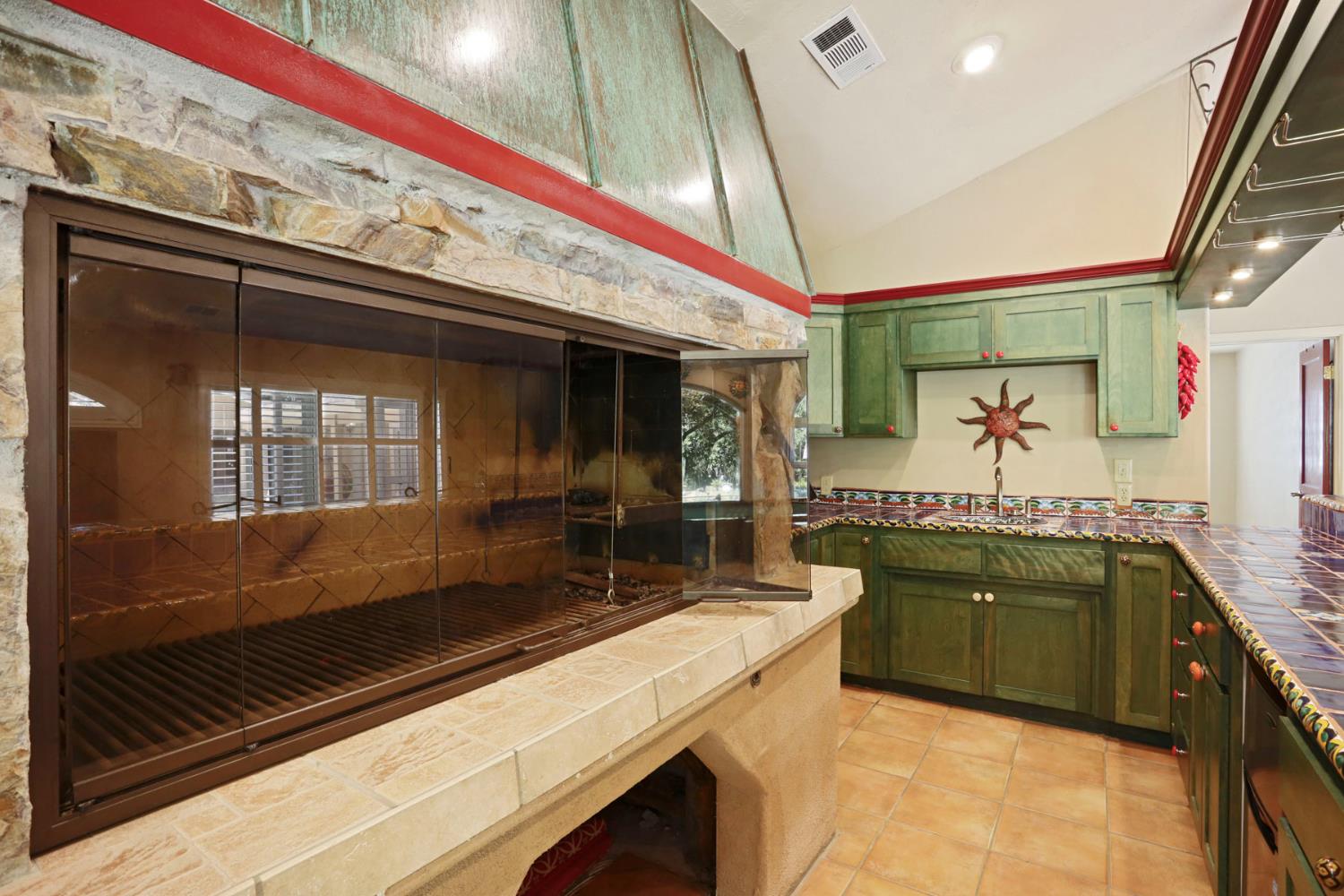 Detail Gallery Image 39 of 97 For 1717 Edgebrook Dr, Modesto,  CA 95354 - 4 Beds | 3/1 Baths