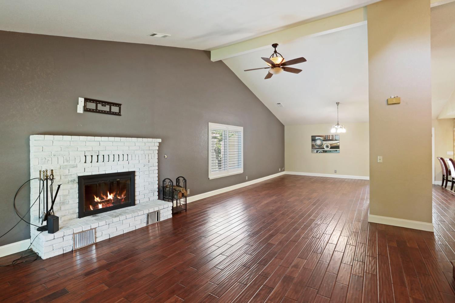 Detail Gallery Image 10 of 97 For 1717 Edgebrook Dr, Modesto,  CA 95354 - 4 Beds | 3/1 Baths