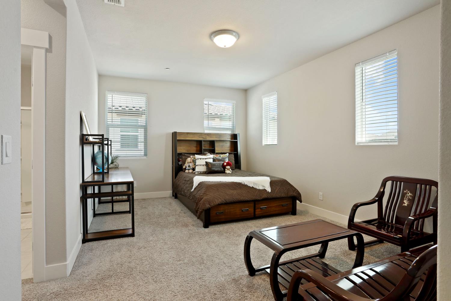 Detail Gallery Image 23 of 54 For 1847 Outrigger Ln, Lathrop,  CA 95330 - 5 Beds | 4/1 Baths
