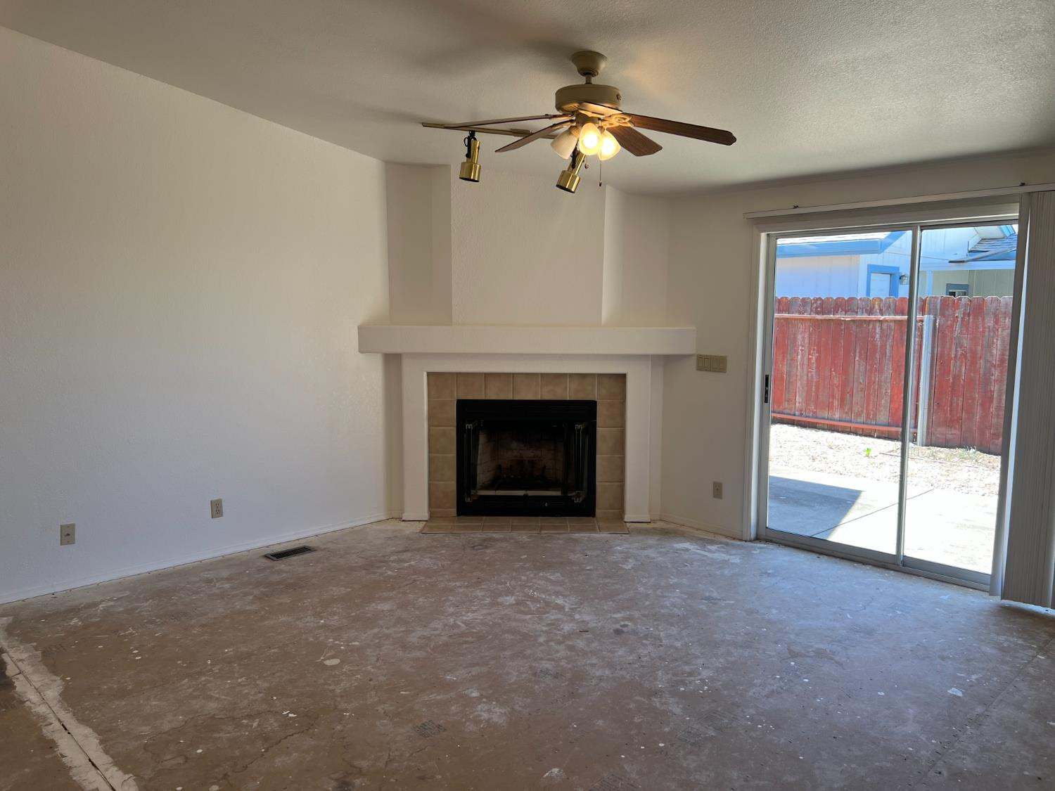 Detail Gallery Image 6 of 19 For 1400 W Marlette St 64, Ione,  CA 95640 - 2 Beds | 2 Baths