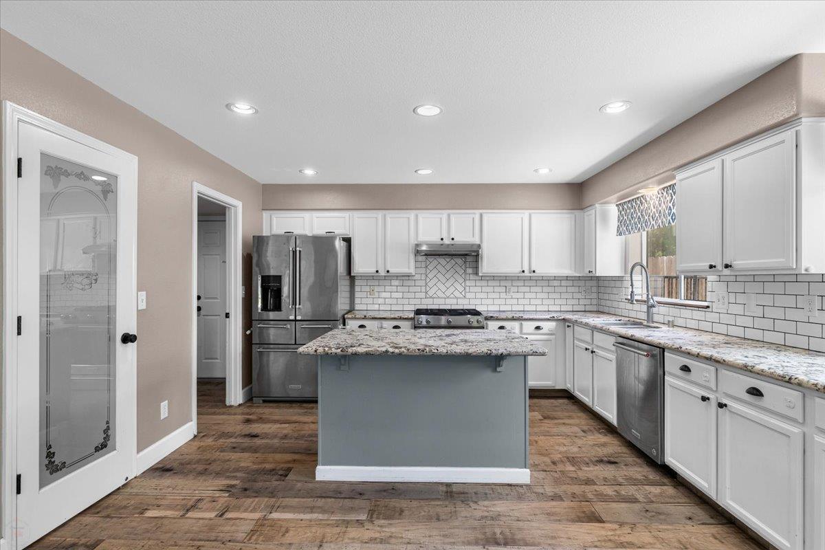 Detail Gallery Image 30 of 93 For 1714 Melissa Dr, Ripon,  CA 95366 - 5 Beds | 3 Baths
