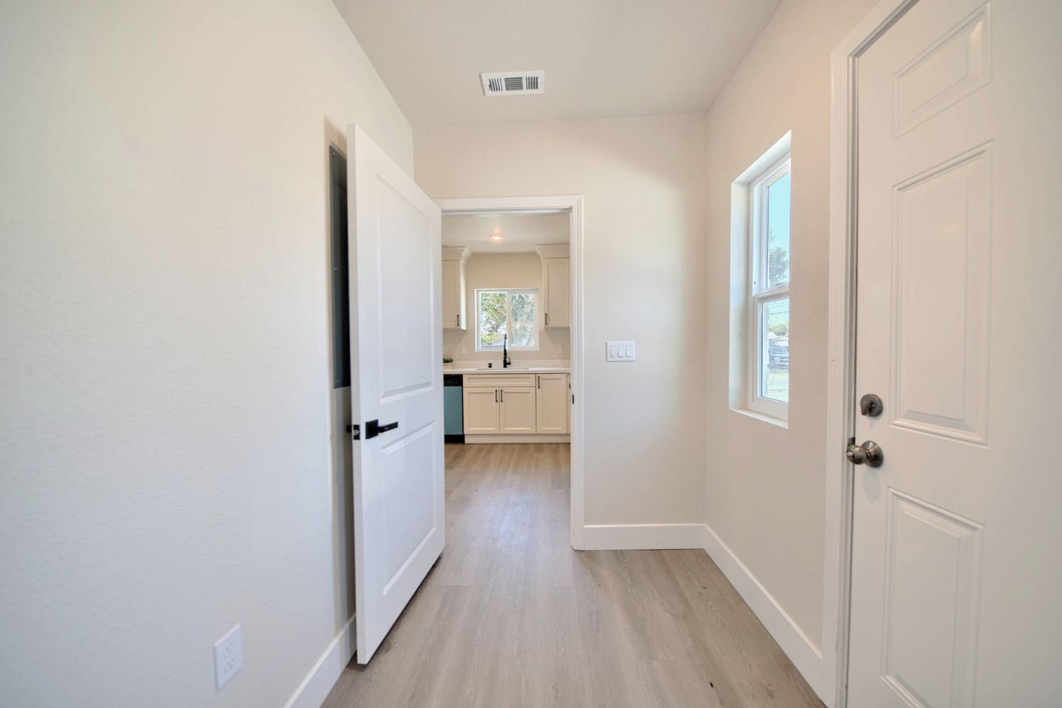 Detail Gallery Image 27 of 91 For 1409 Waverly Dr, Modesto,  CA 95351 - 2 Beds | 1 Baths