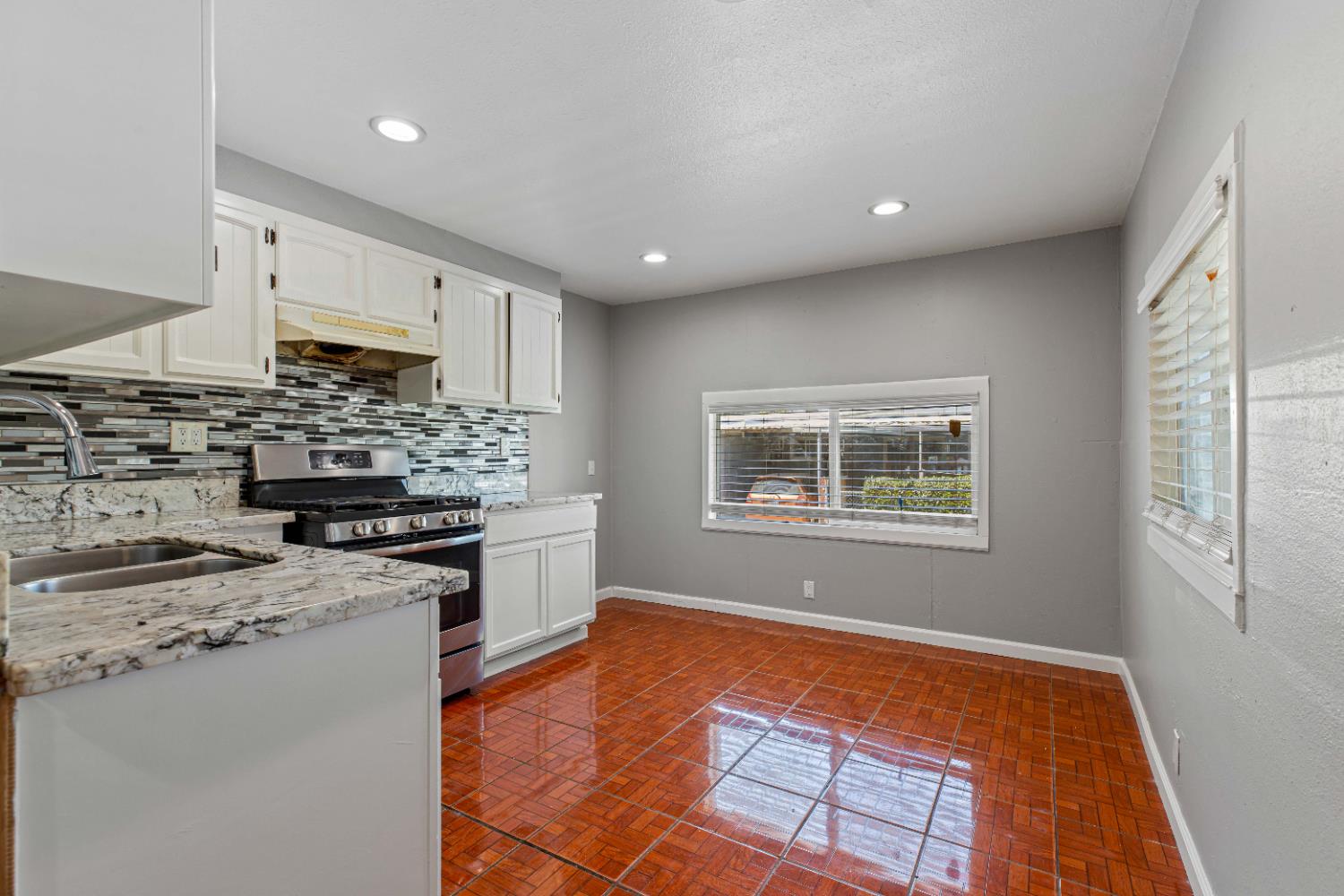 Detail Gallery Image 9 of 25 For 2030 E Grayson Rd 18, Ceres,  CA 95307 - 2 Beds | 1 Baths