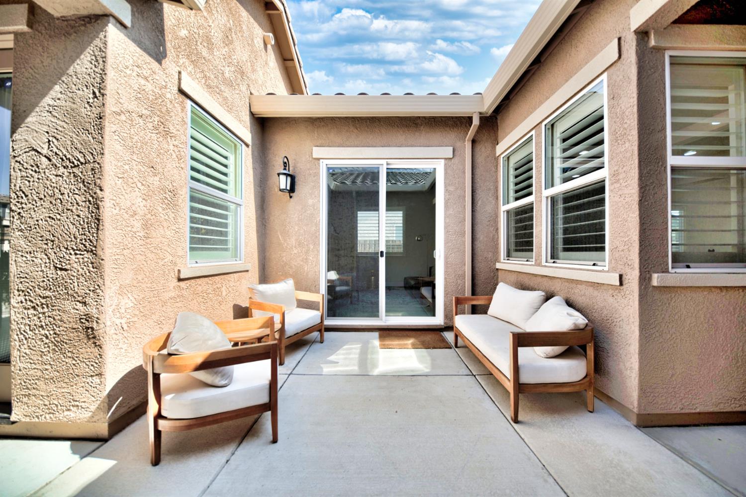 Detail Gallery Image 56 of 75 For 1980 Carogold Ln, Manteca,  CA 95337 - 4 Beds | 3/1 Baths