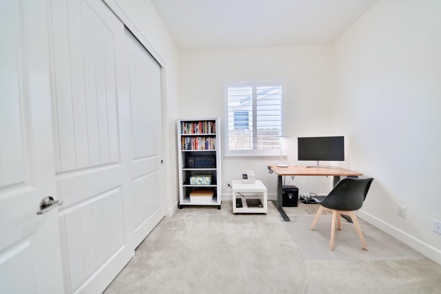 Detail Gallery Image 39 of 75 For 1980 Carogold Ln, Manteca,  CA 95337 - 4 Beds | 3/1 Baths