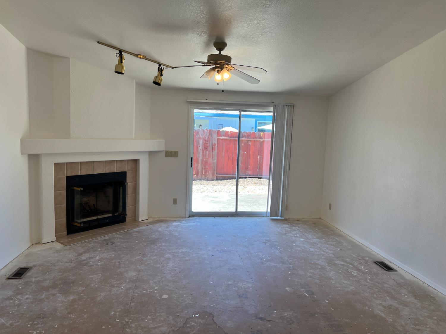 Detail Gallery Image 7 of 19 For 1400 W Marlette St 64, Ione,  CA 95640 - 2 Beds | 2 Baths
