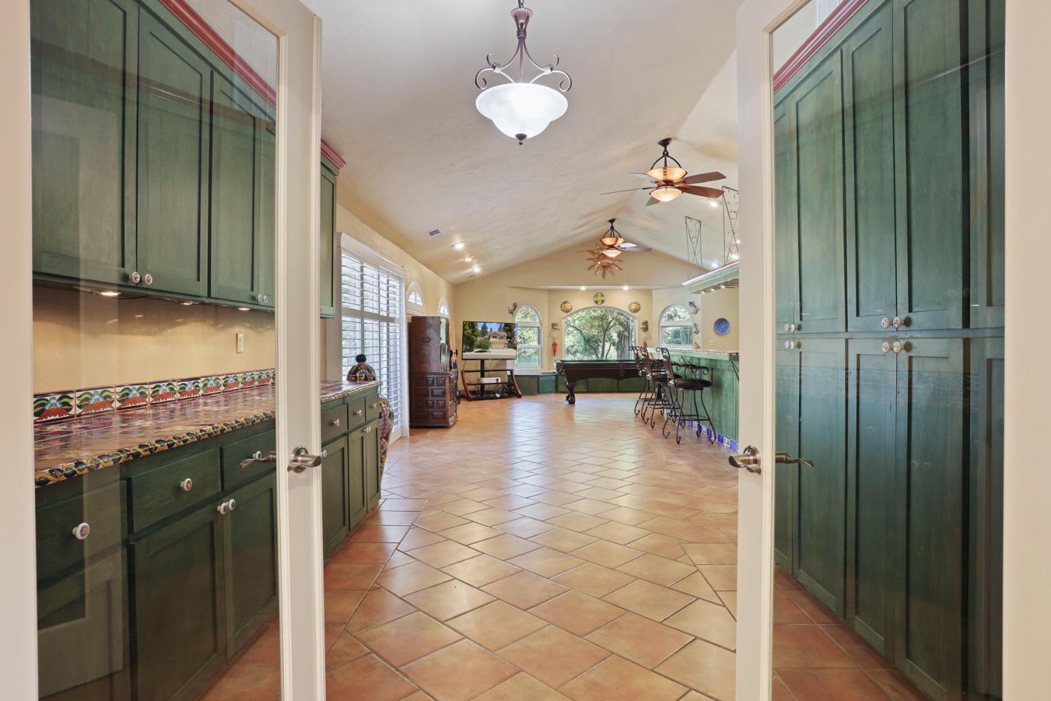 Detail Gallery Image 30 of 97 For 1717 Edgebrook Dr, Modesto,  CA 95354 - 4 Beds | 3/1 Baths
