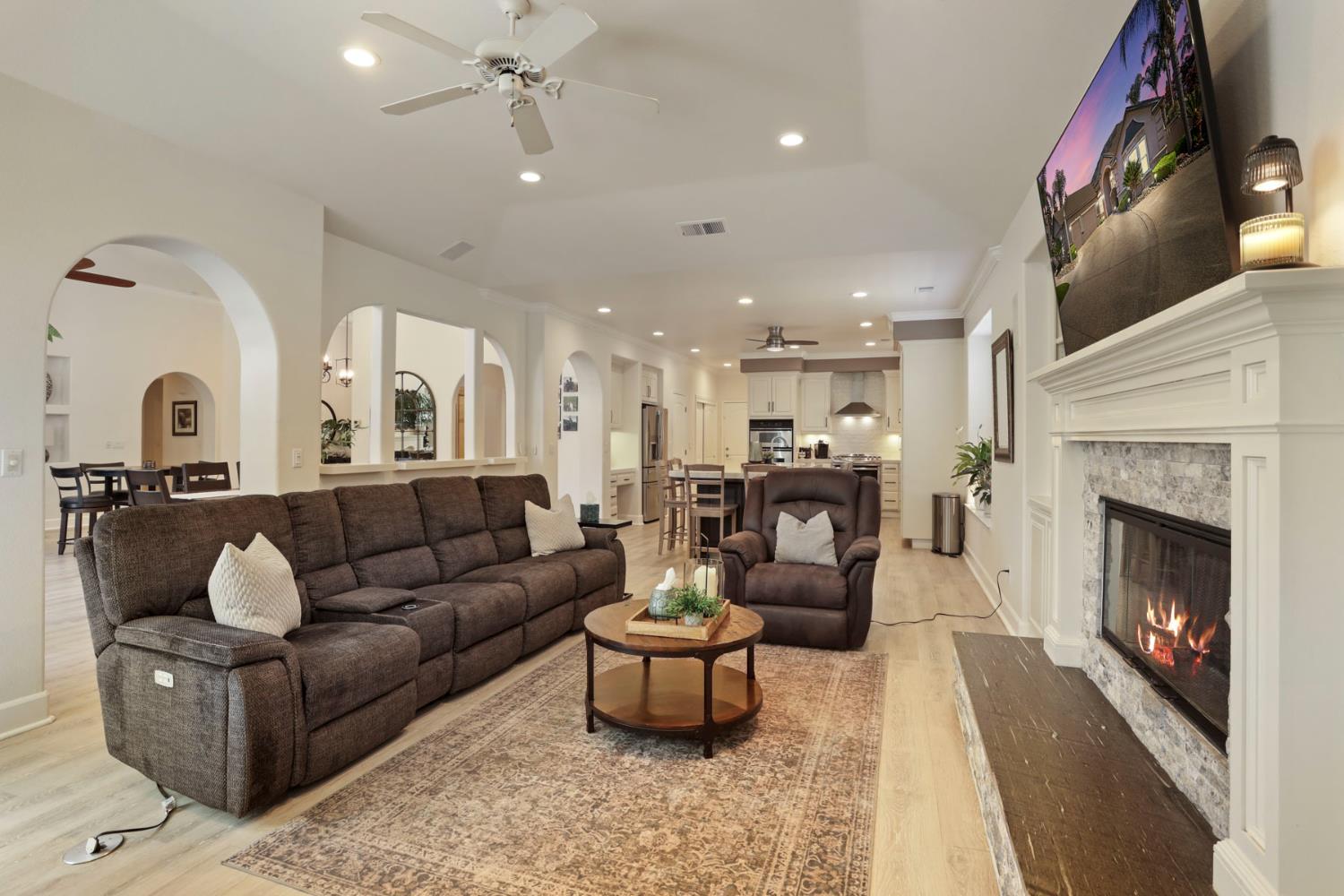 Detail Gallery Image 29 of 79 For 1587 Terracina Cir, Manteca,  CA 95336 - 4 Beds | 3 Baths