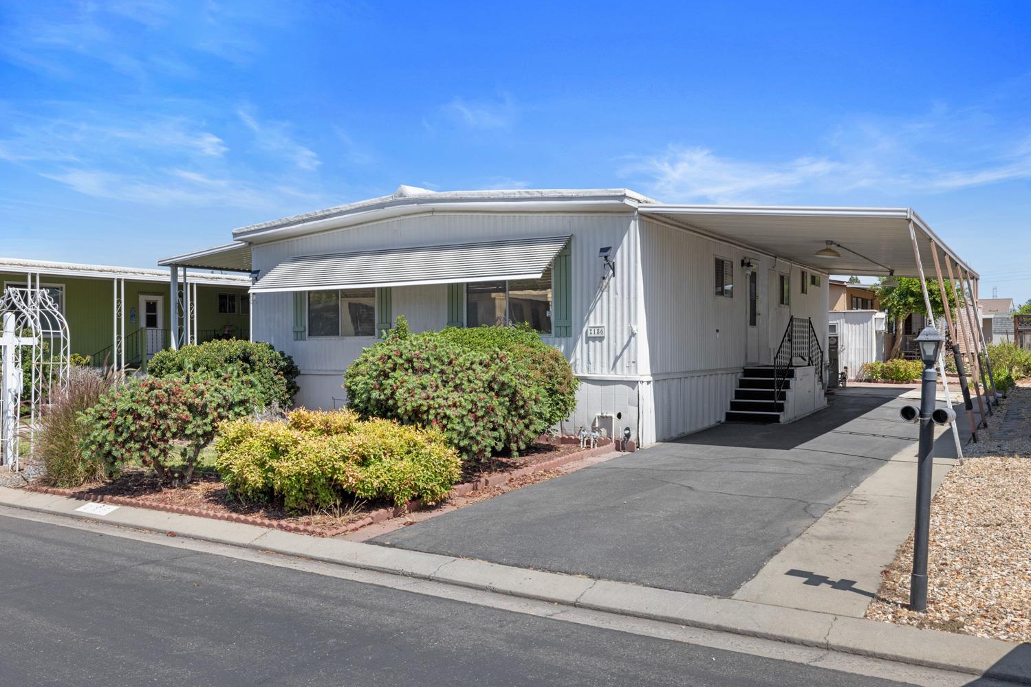 Detail Gallery Image 4 of 39 For 2621 Prescott Rd 186, Modesto,  CA 95350 - 2 Beds | 2 Baths