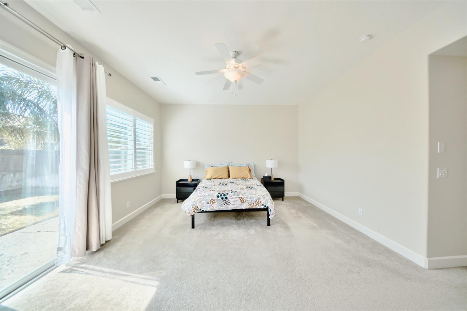 Detail Gallery Image 43 of 75 For 1980 Carogold Ln, Manteca,  CA 95337 - 4 Beds | 3/1 Baths